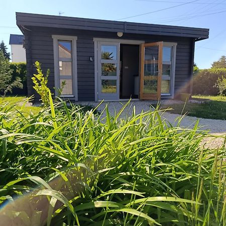 Tiny House Toute Equipee Avec Jardin Saint-Florent-sur-Cher Luaran gambar