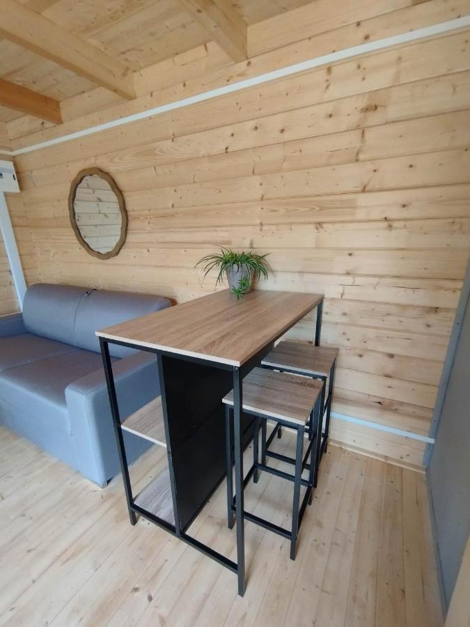 Tiny House Toute Equipee Avec Jardin Saint-Florent-sur-Cher Luaran gambar